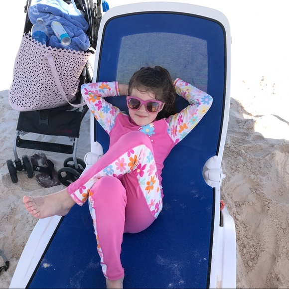 Meet your seller/poshaholic! - Picture 7 of 7